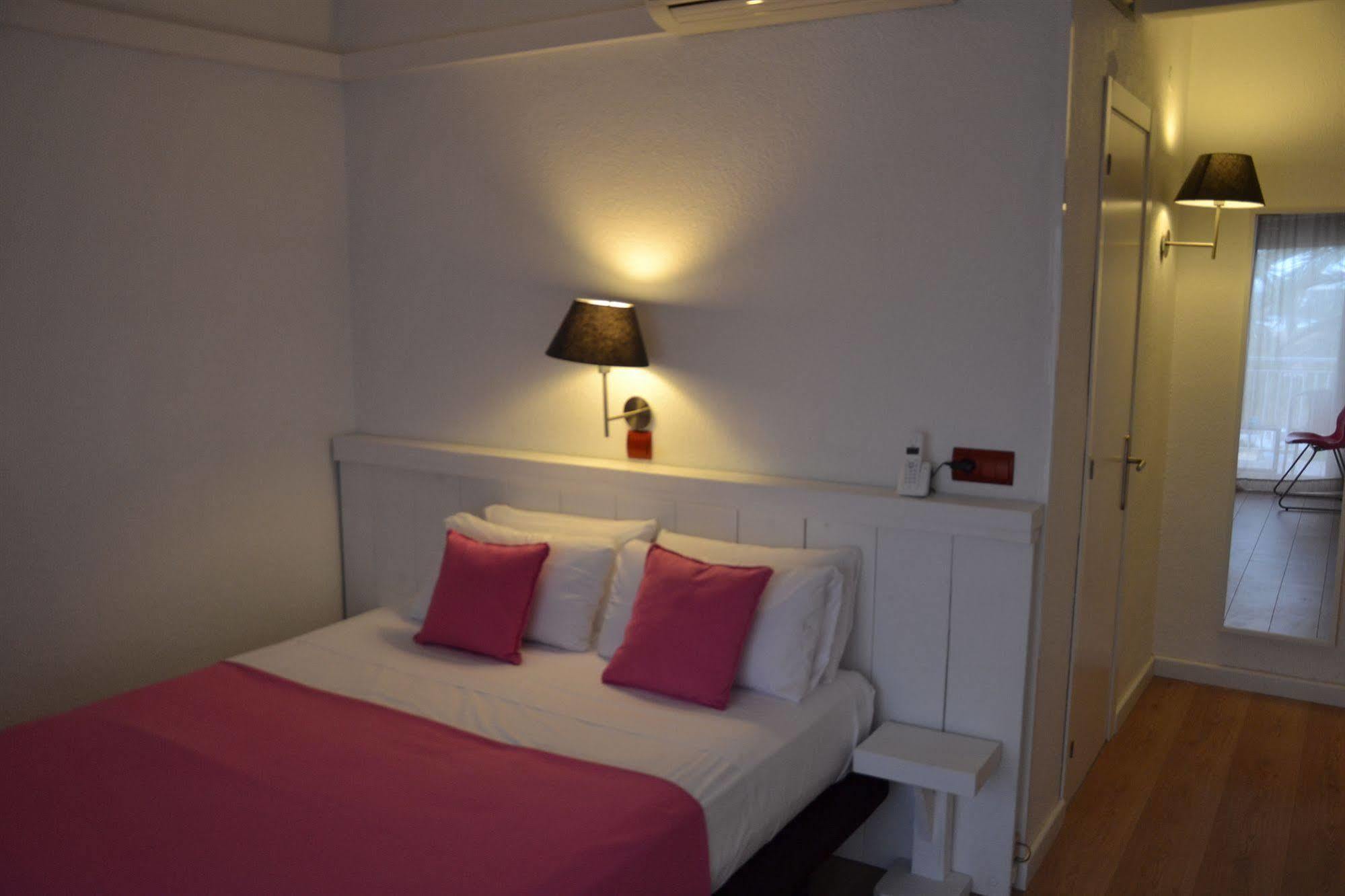Solvi Hotel - Adults Only Vilanova i la Geltru Exterior photo